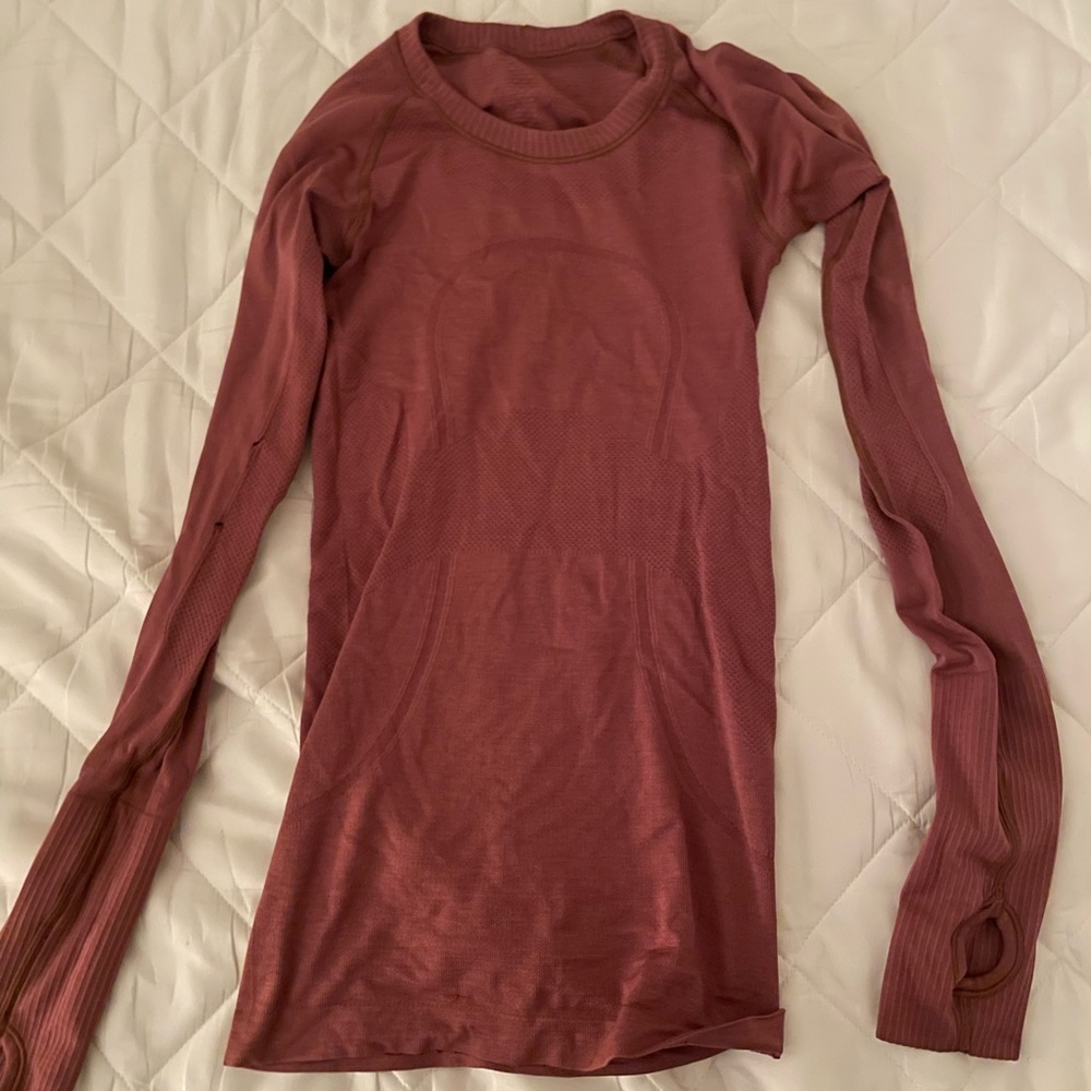 Lululemon size 2 bergundy pink swiftly tech long sleeve